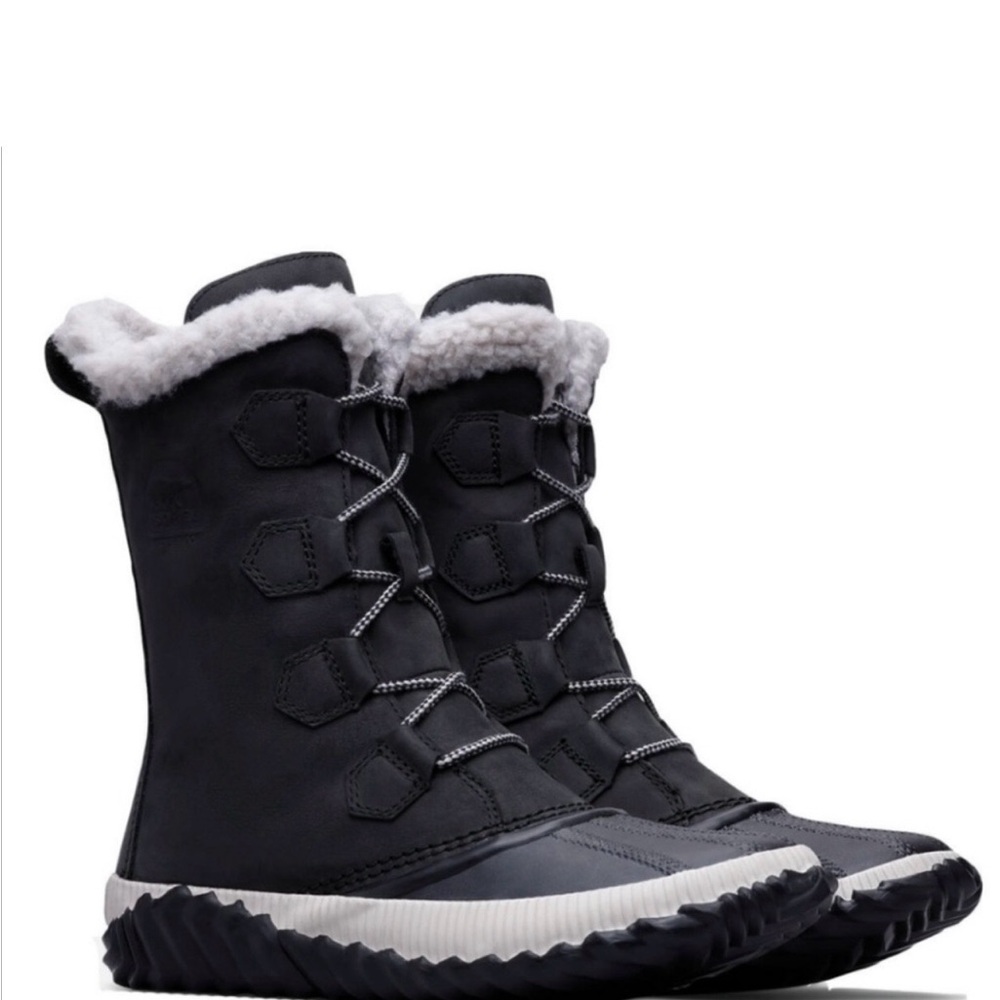 Sorel Black Lace-Up Women's Winter Boots with White Shearling